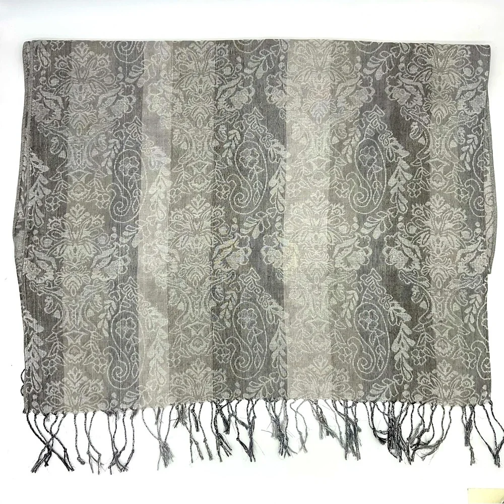 NWT New Directions Silver Gray Scarf or Wrap